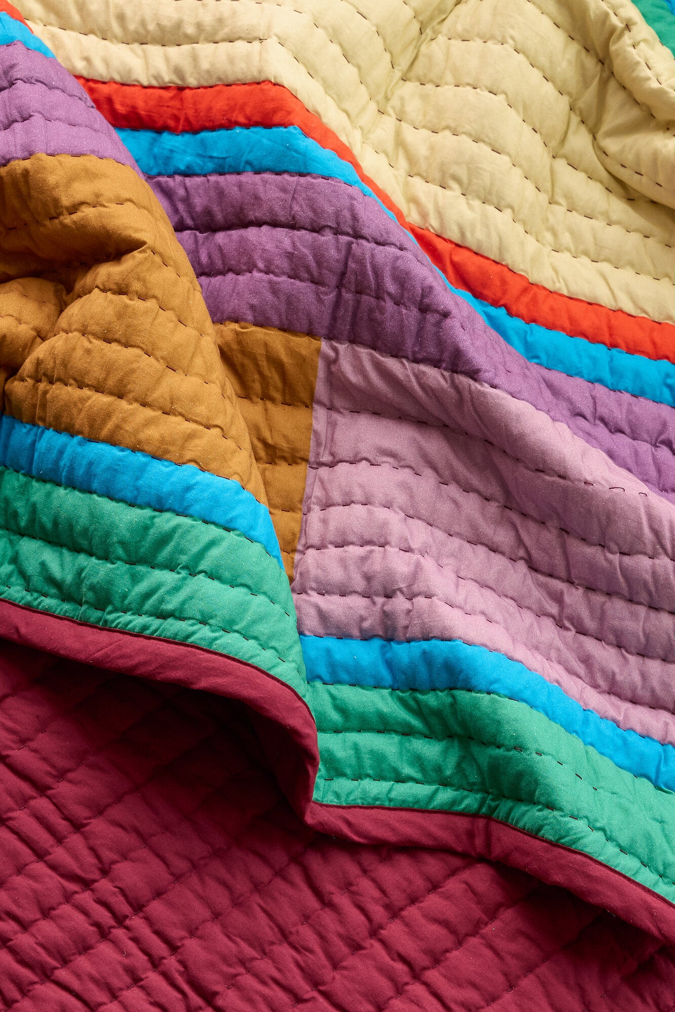 Pavilion tæppe - bordeaux/flerfarvet